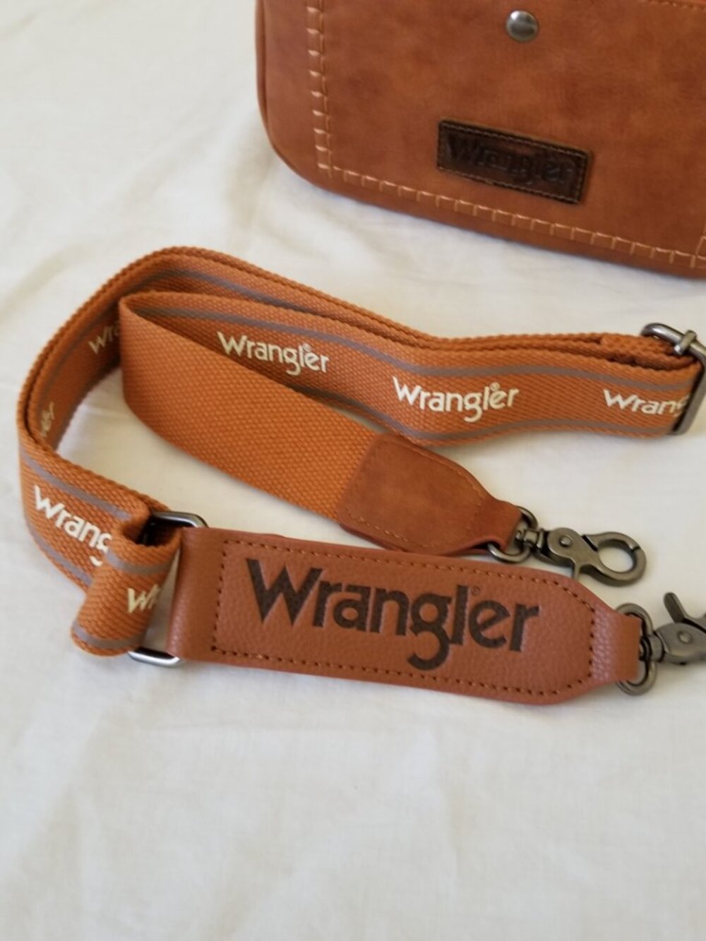 NWT! Wrangler Brown Faux Leather Purse Shoulder Crossbody Bag w/Detachable Strap - Picture 12 of 13